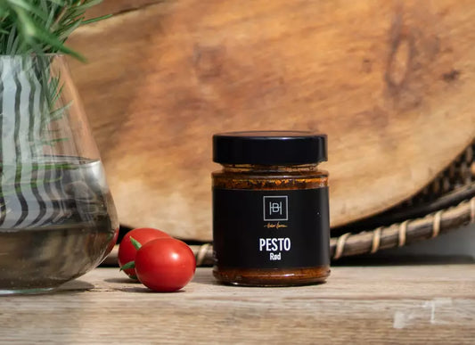 Hjemmelaget rød pesto med paprika og tomat - Håndlaget fra Amundsen